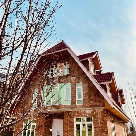 Al Jalal Resort Srīnagar Kültér fotó