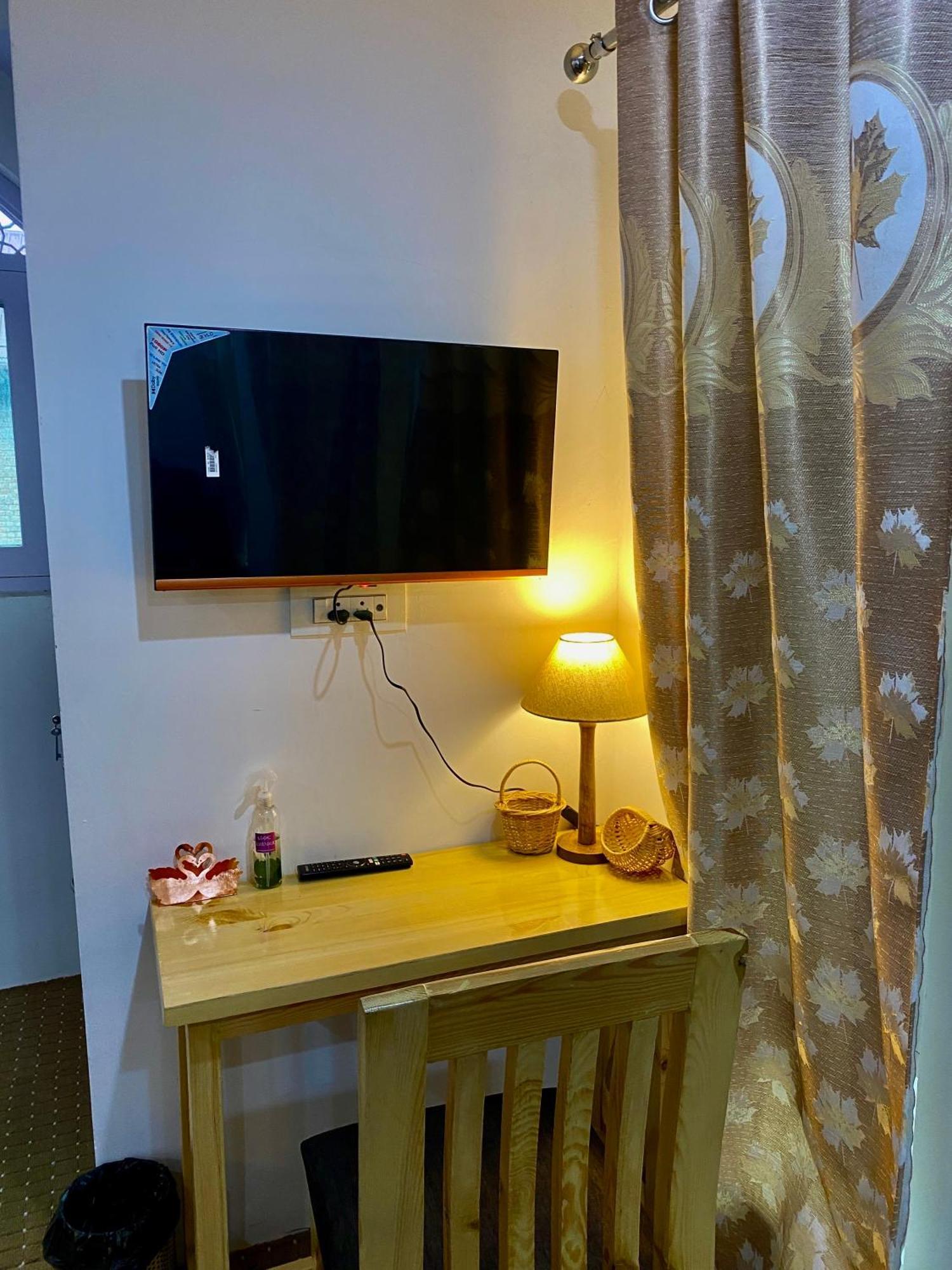 Al Jalal Resort Srīnagar Kültér fotó