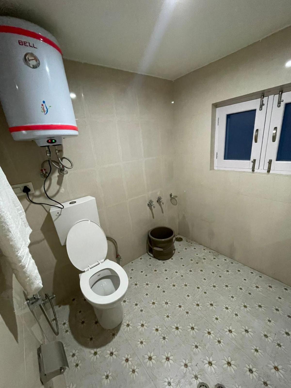 Al Jalal Resort Srīnagar Kültér fotó