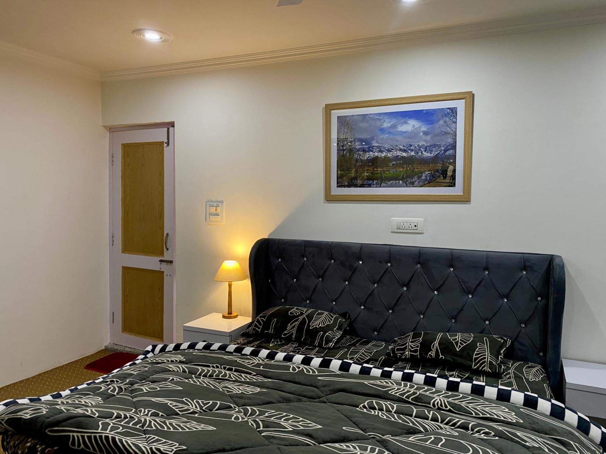 Al Jalal Resort Srīnagar Kültér fotó